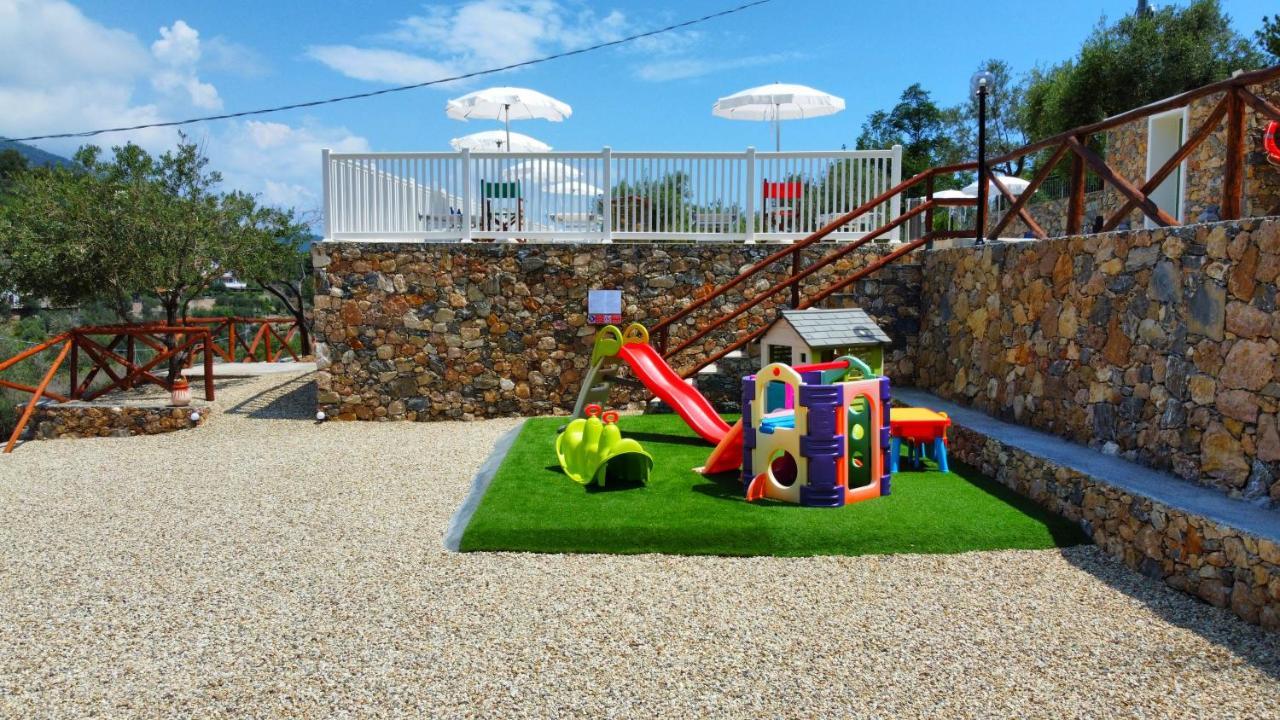 Agriturismo Monte Acuto - Natura, Mare & Relax In Piscina 托伊拉诺 外观 照片