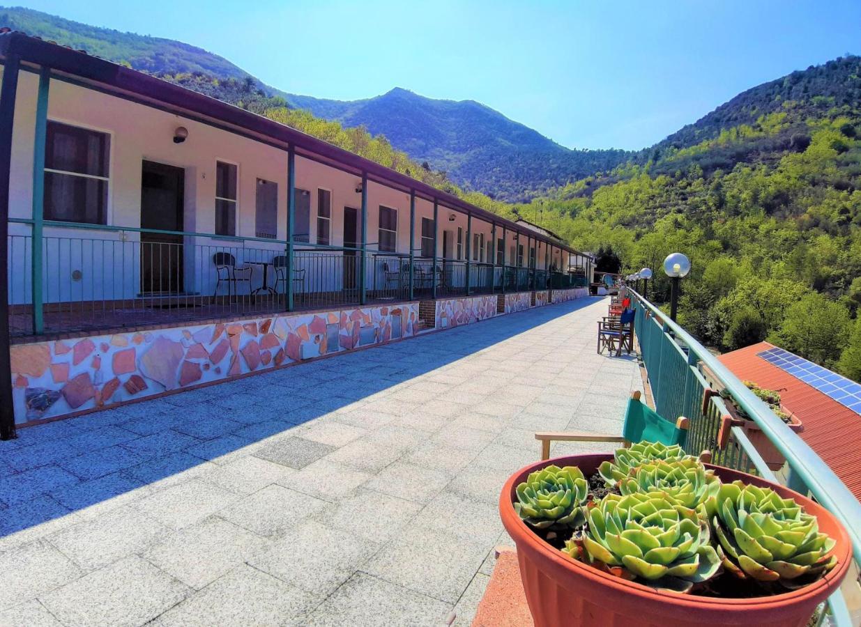 Agriturismo Monte Acuto - Natura, Mare & Relax In Piscina 托伊拉诺 外观 照片